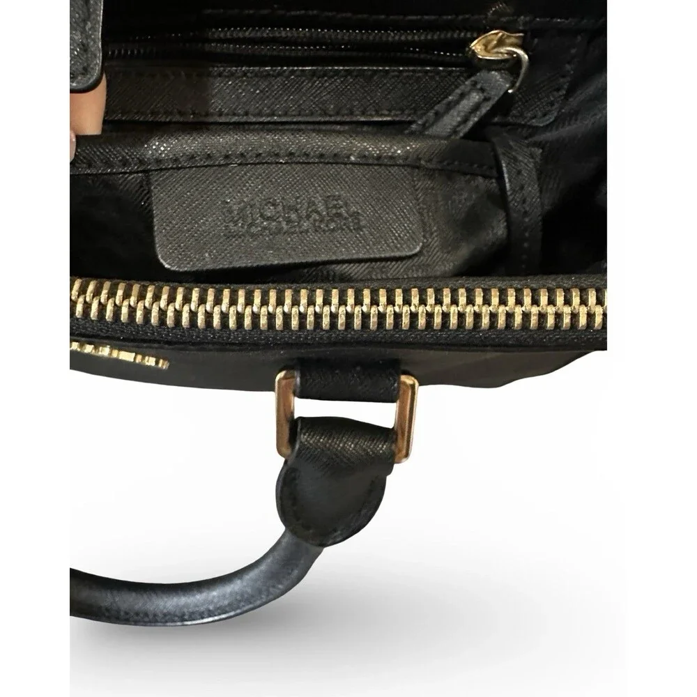 Michael Kors SavannahBlack Saffiano Leather Satchel/Crossbody Double Zipper EUC